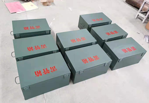 柯坪炸药箱和雷管箱一般是怎么存放的？